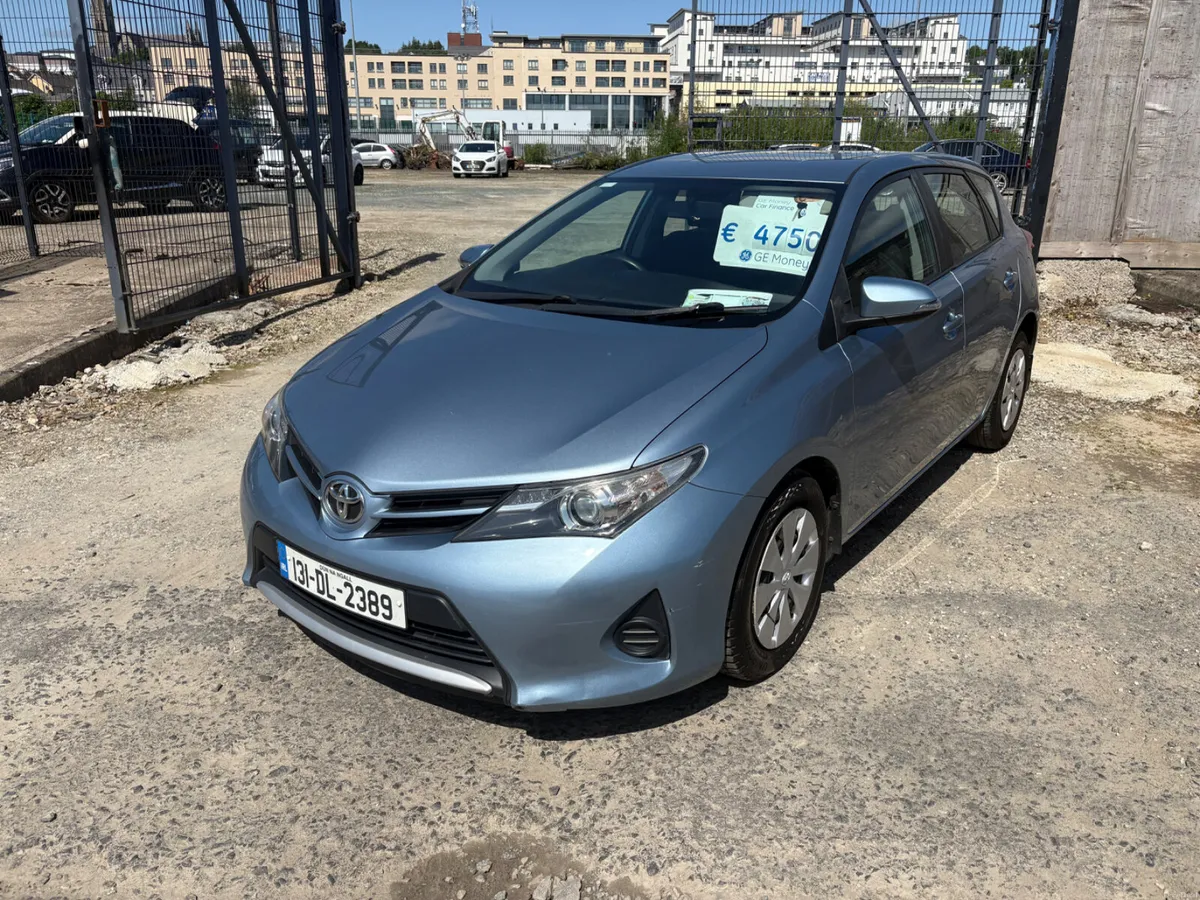 Toyota Auris 2013 - Image 3