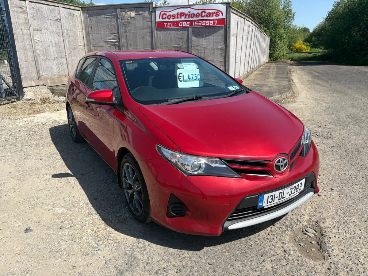 Toyota Auris 2013 - Image 1