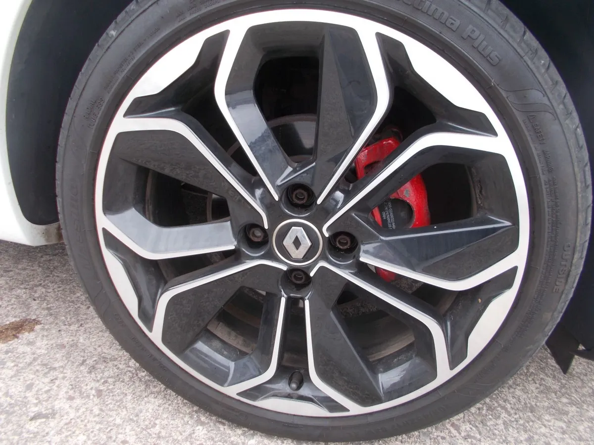 Renault Clio Iconic TCE - Just 74,000km- New NCT - Image 5