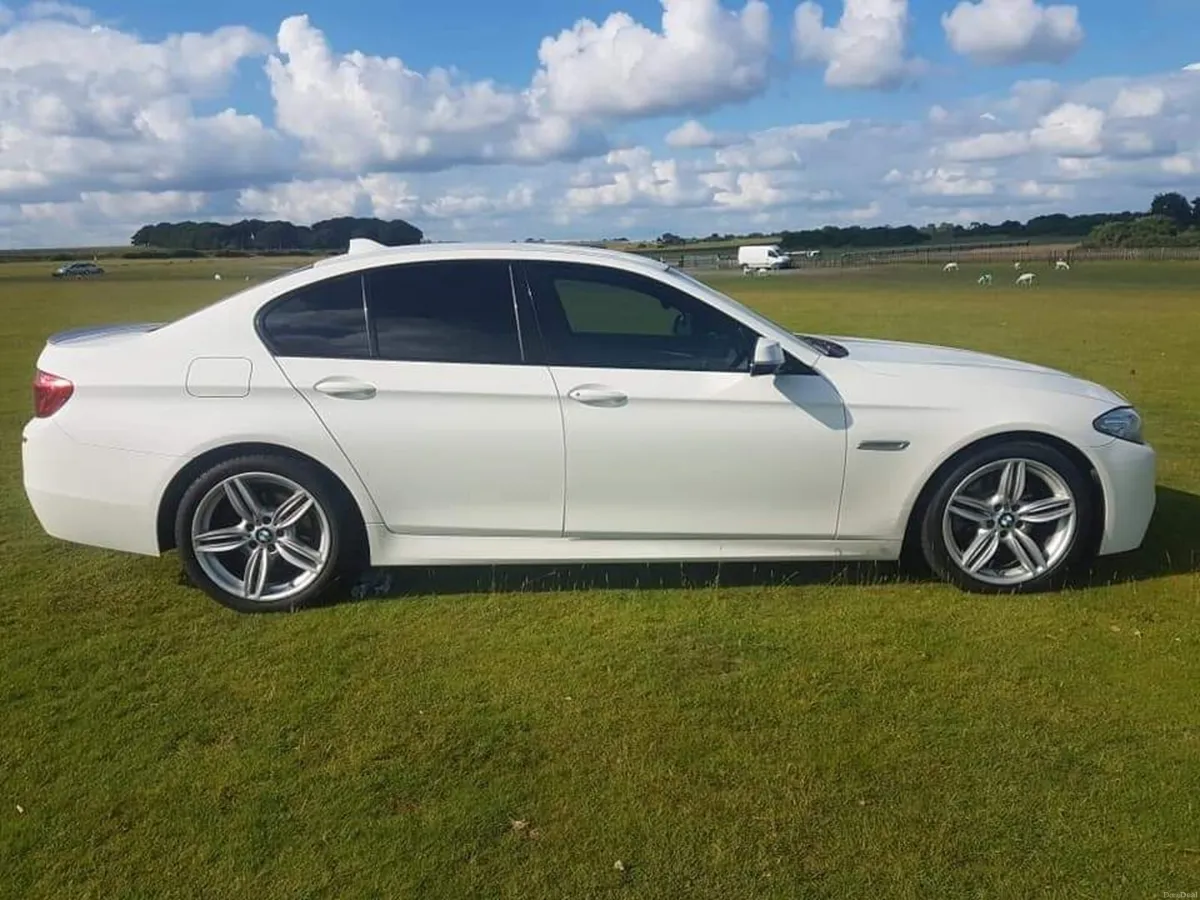 BMW 5-Series 2016 - Image 2