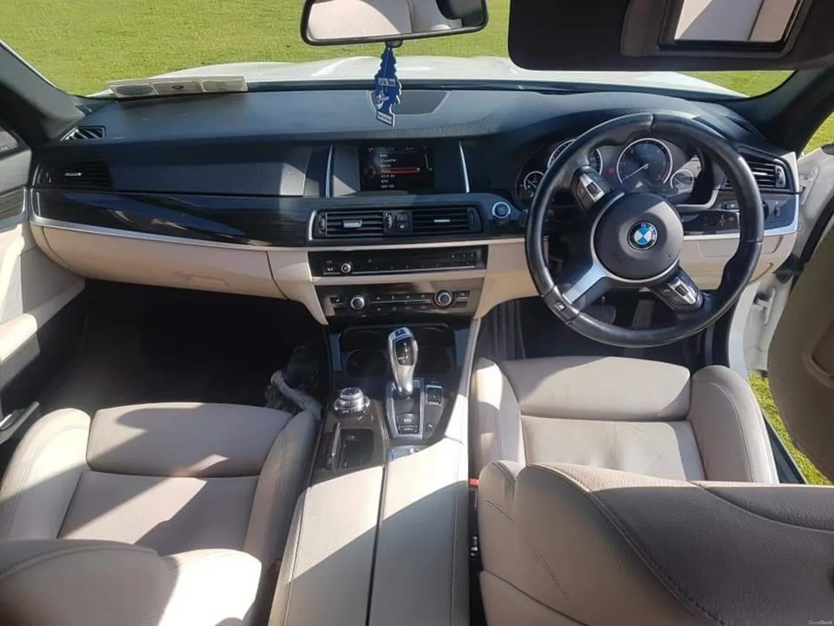 BMW 5-Series 2016   ( Cream Interior ) - Image 6