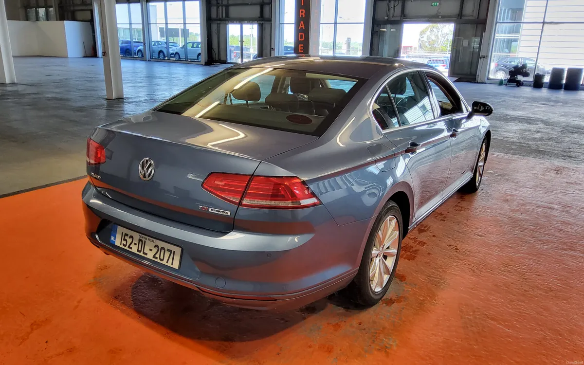 Volkswagen Passat 2015 - Image 4