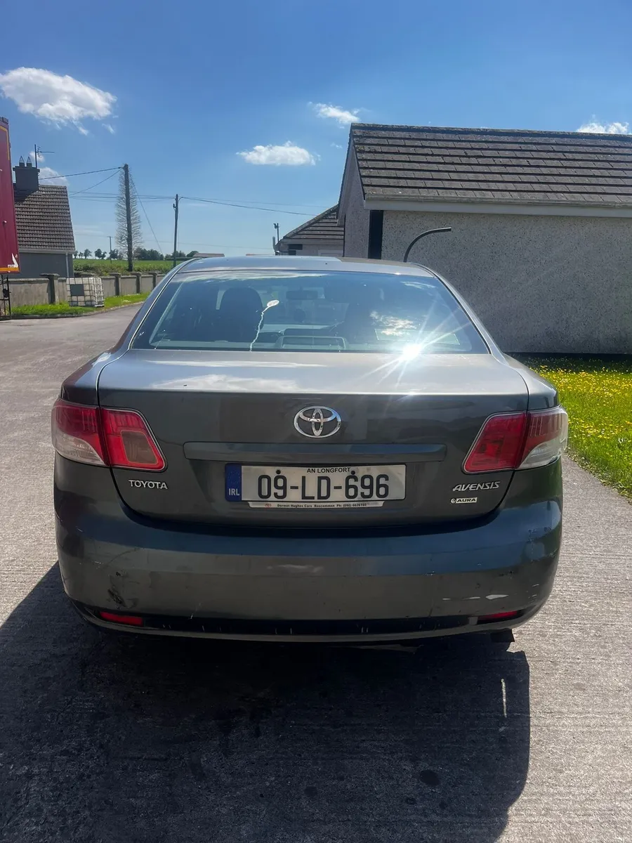 Toyota Avensis 2009 diesel - Image 4