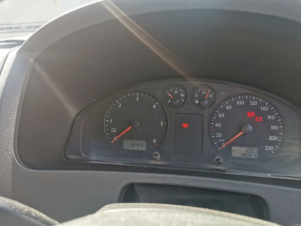 Volkswagen Transporter T5 2007 - Image 2