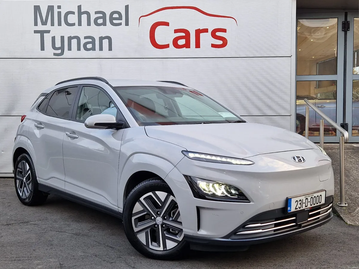 2023 Hyundai Kona Premium 64kwh, 17” Alloys - Image 1