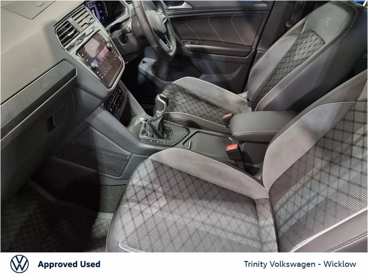 Volkswagen Tiguan ** R-LINE ** 2.0 TDI ** 150 BHP - Image 4