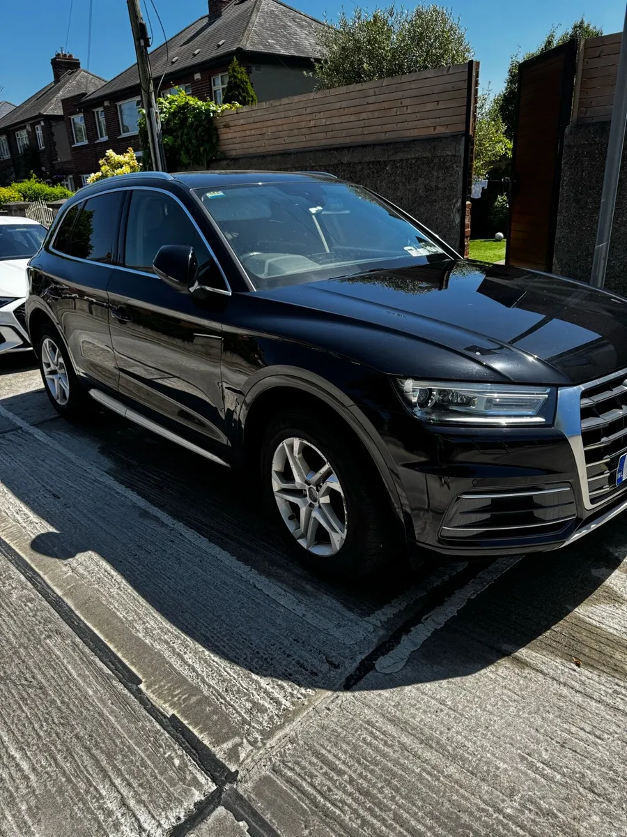 Audi Q5 - Image 2
