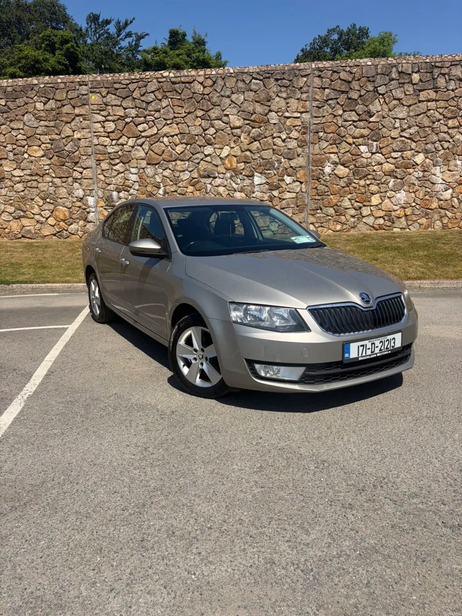 SKODA OCTAVIA 1.6 DIESEL AUTOMATIC NCT 02/27 - Image 1