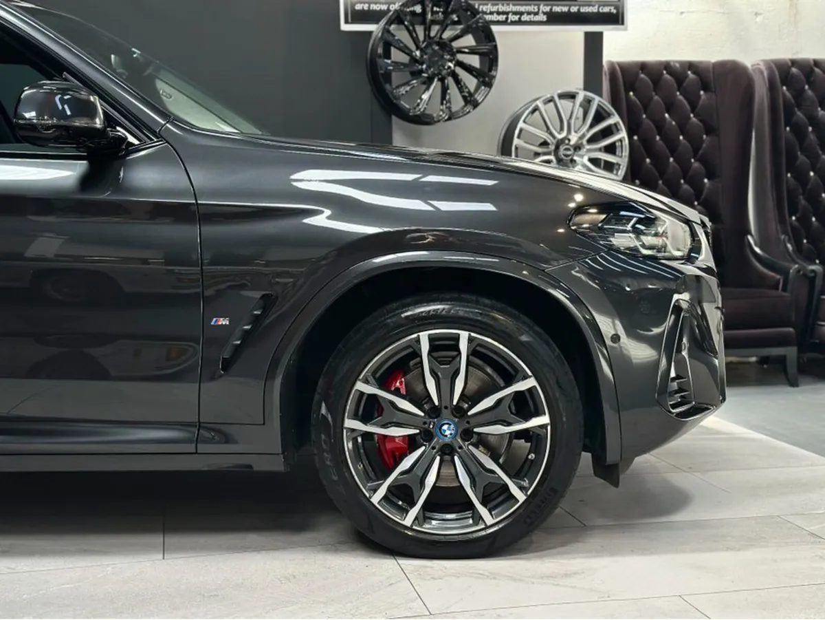 XDRIVE 30E M-SPORT AUTO LOW MILEAGE - Image 3