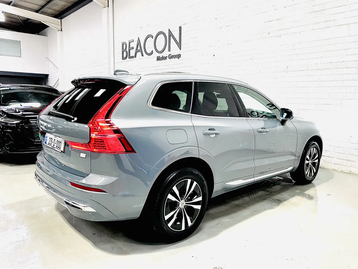 VOLVO XC60 RECHARGE 2.0 T6 350 PHEV AWD CORE - Image 6