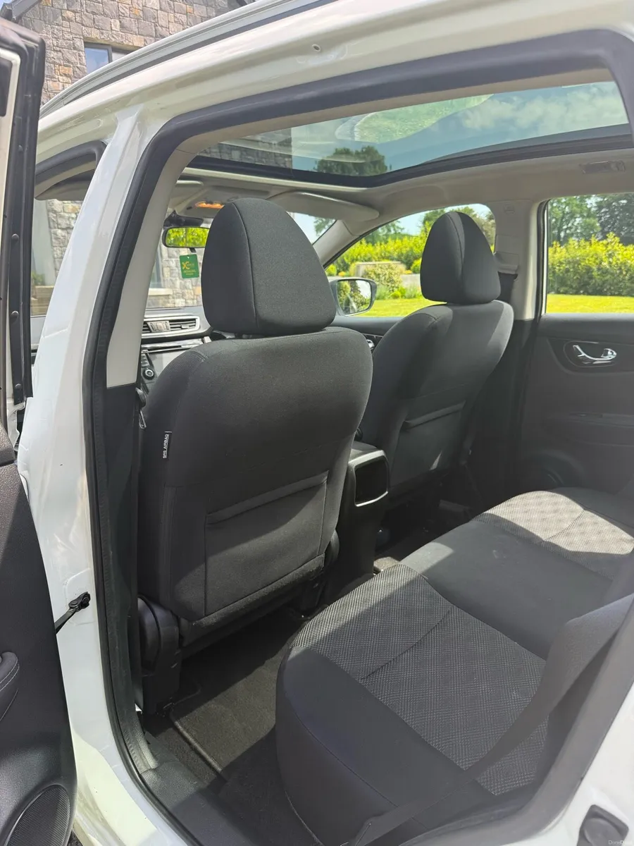 Nissan Qashqai SVE Connect - Image 4