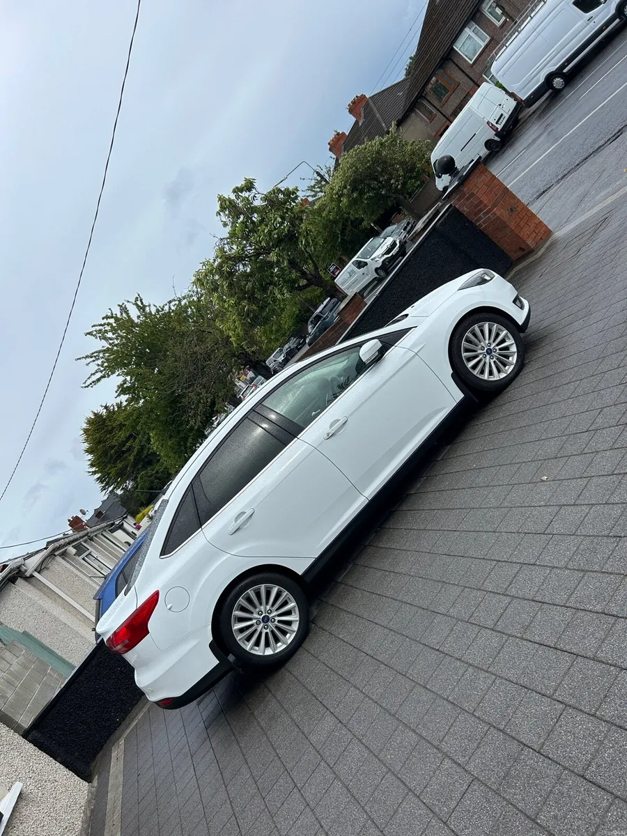 Ford focus - Image 4