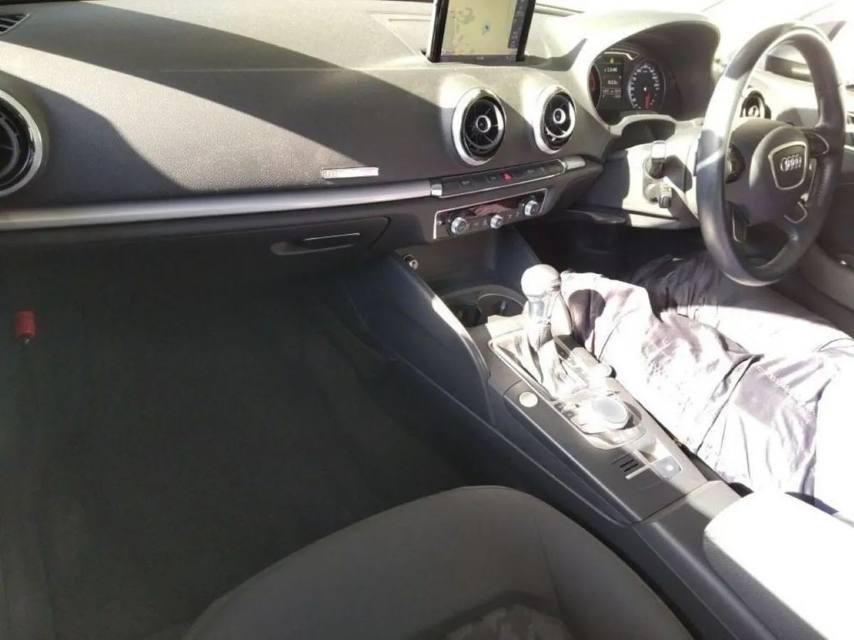 Audi A3 1.4 TSI AUTOMATIC - FACTORY ALLOYS - CRUIS - Image 3