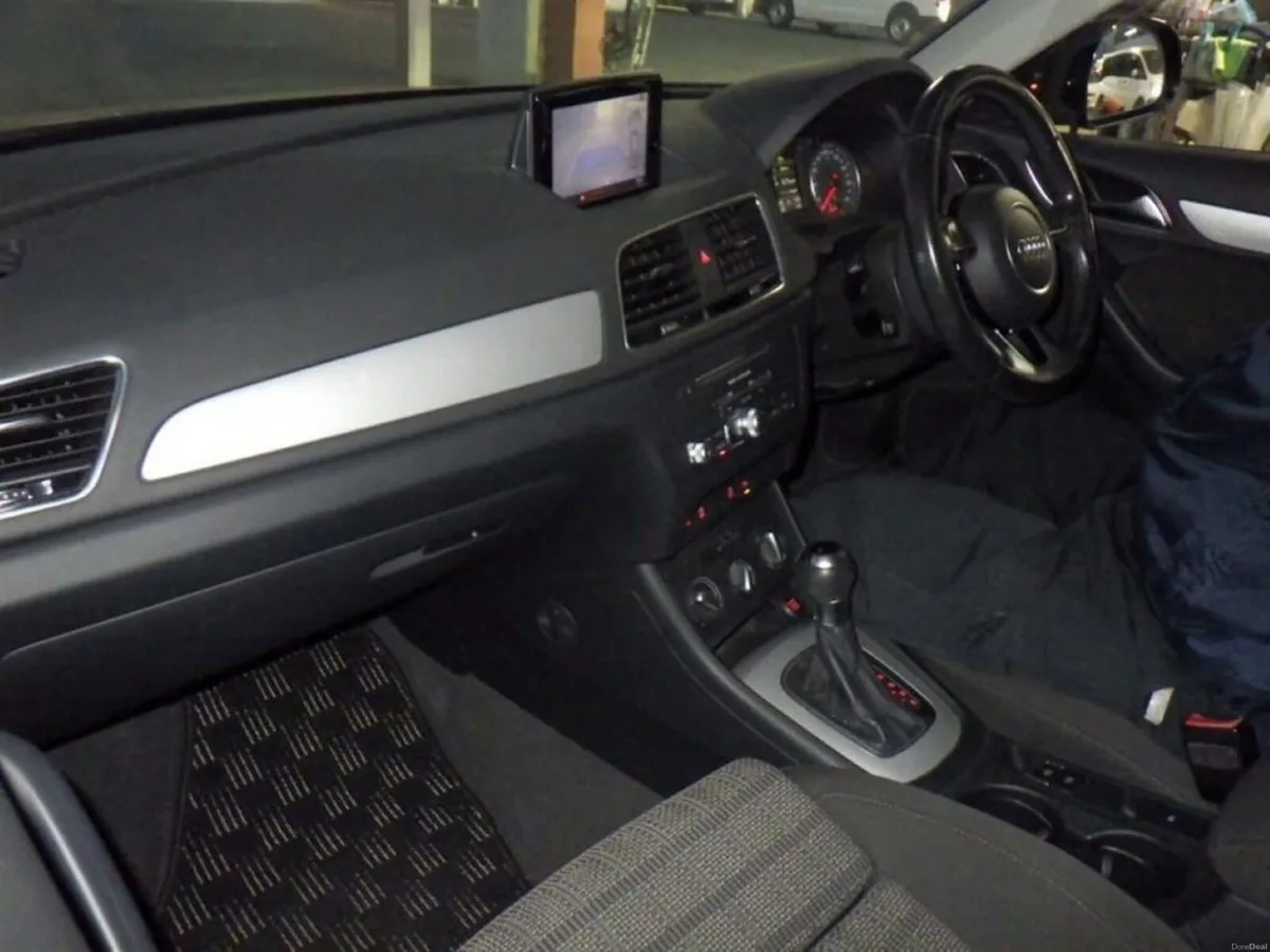 Audi Q3 1.4 TFSI S-LINE AUTOMATIC - FACTORY ALLOYS - Image 3