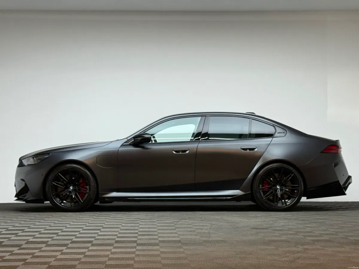 BMW M5 M5 4.4 PHEV 727HP - Image 4
