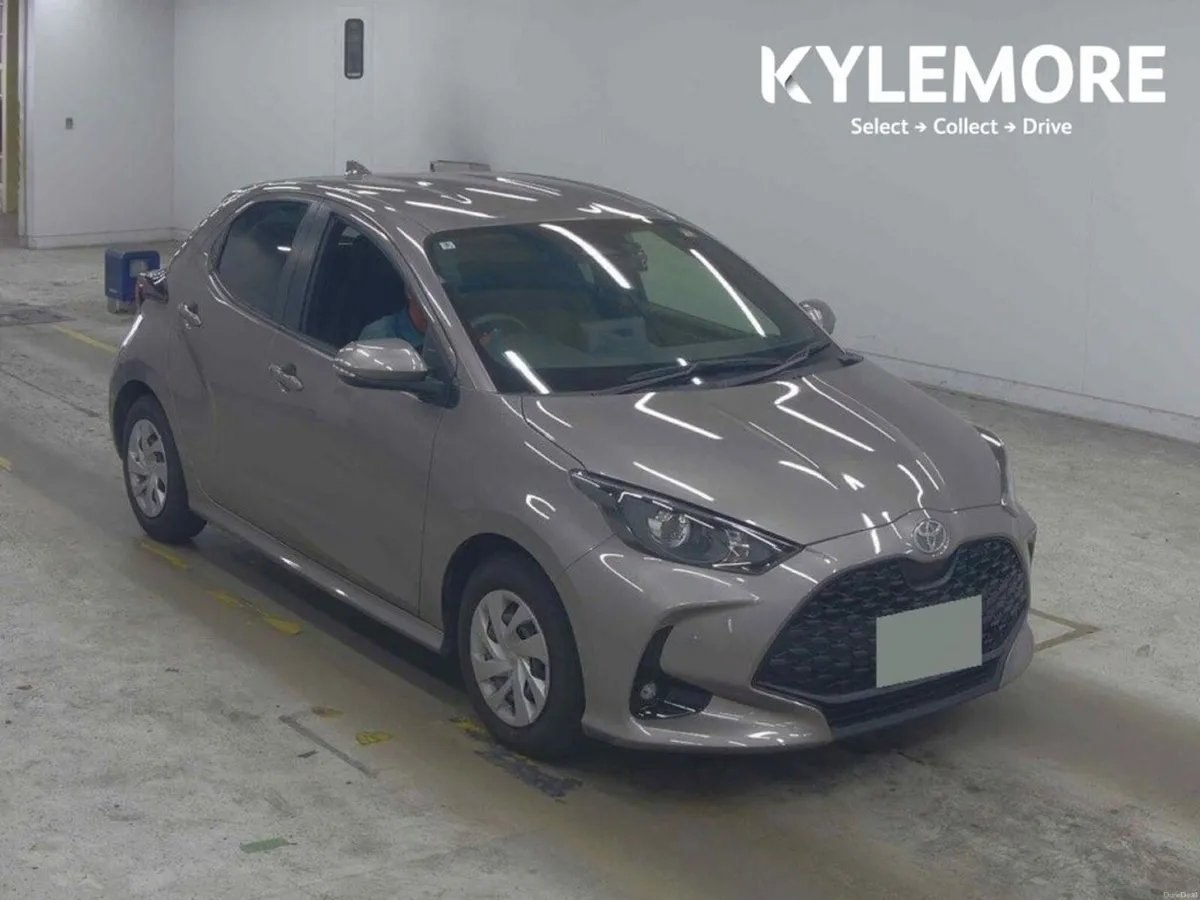Toyota Yaris 1.5 HYBRID AUTOMATIC - CRUISE CONTROL - Image 1
