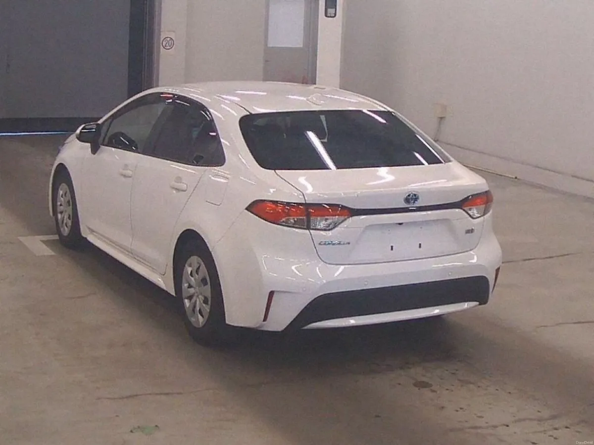 Toyota Corolla 1.8 HYBRID SALOON - NEW MODEL - LED - Image 2