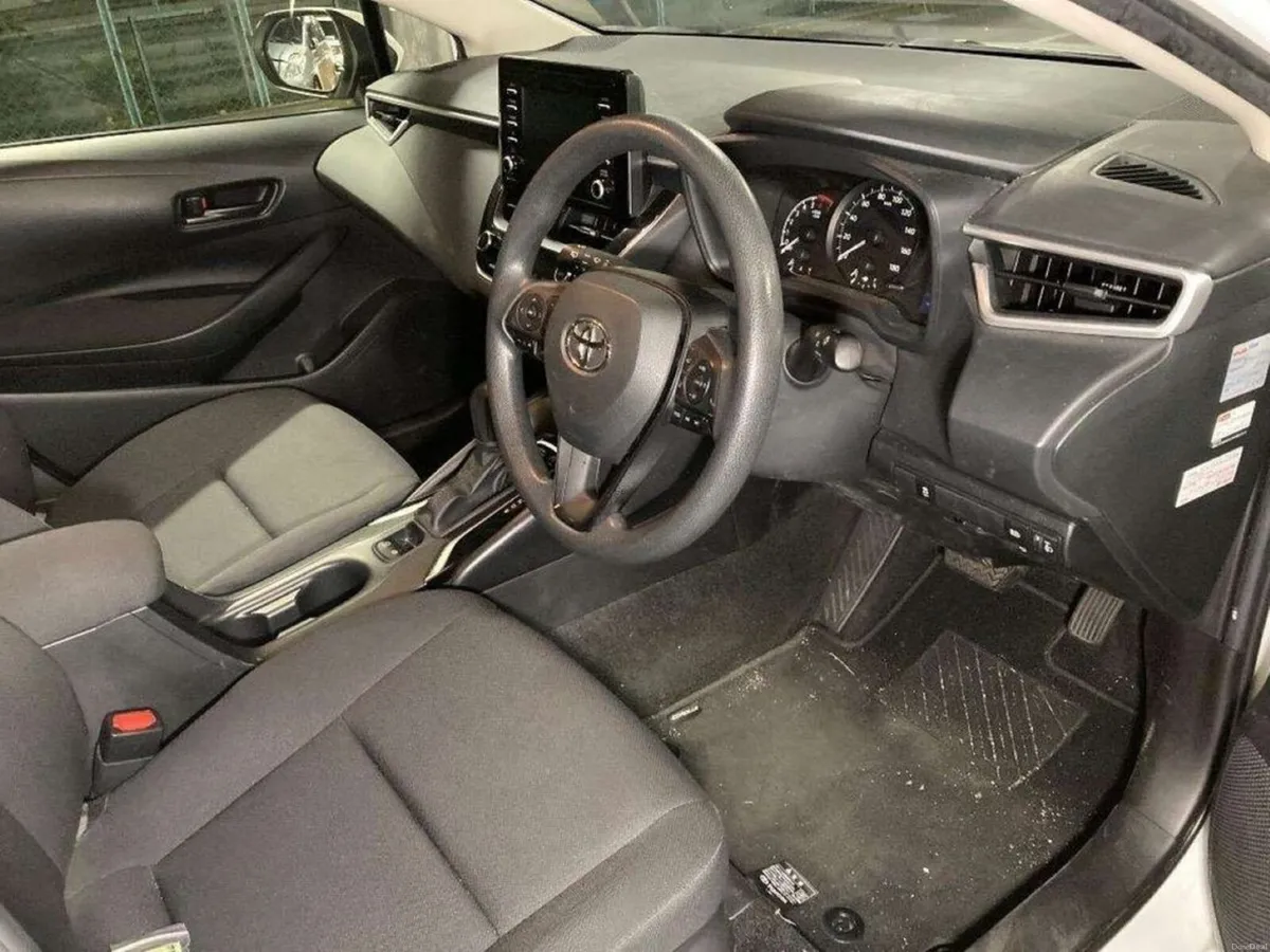 Toyota Corolla 1.8 HYBRID - TOYOTA SAFETY SENSE - - Image 3