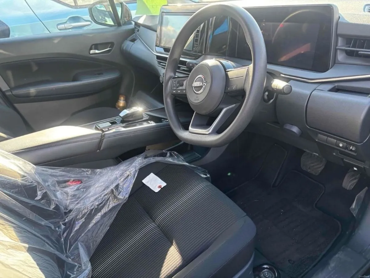 Nissan Note 1.2 AUTOMATIC NEW MODEL - PUSH BUTTON - Image 3