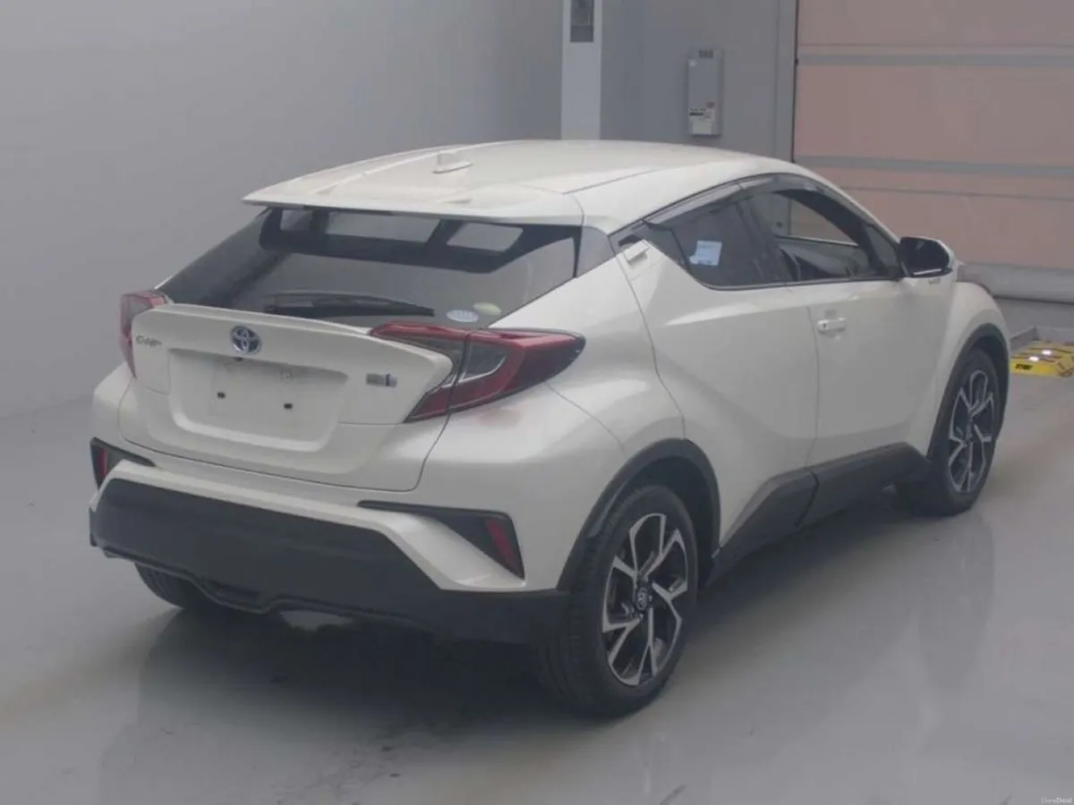 Toyota C-HR G PACKAGE - HALF BROWN LEATHER - FACTO - Image 2
