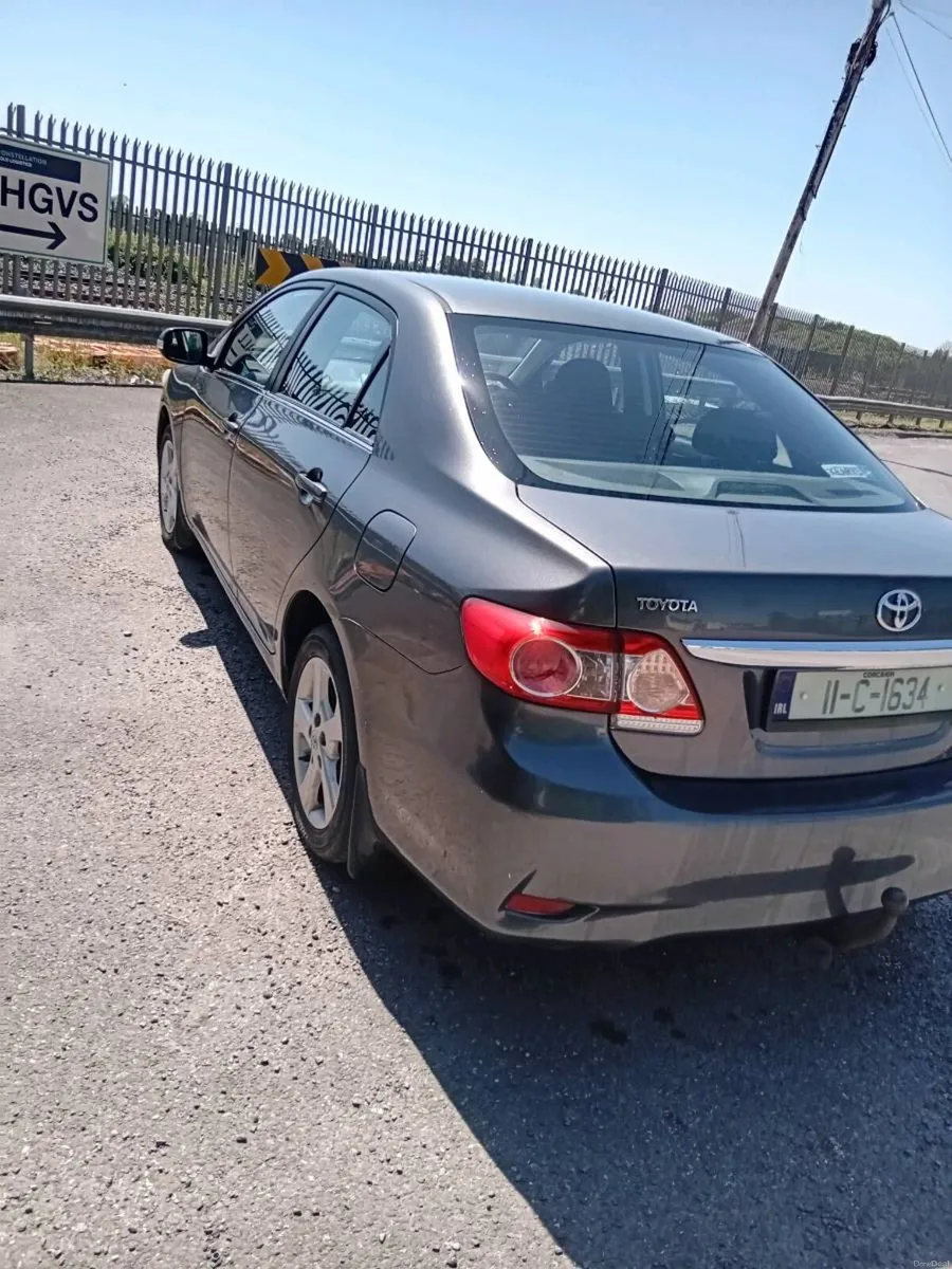 Toyota corolla - Image 3