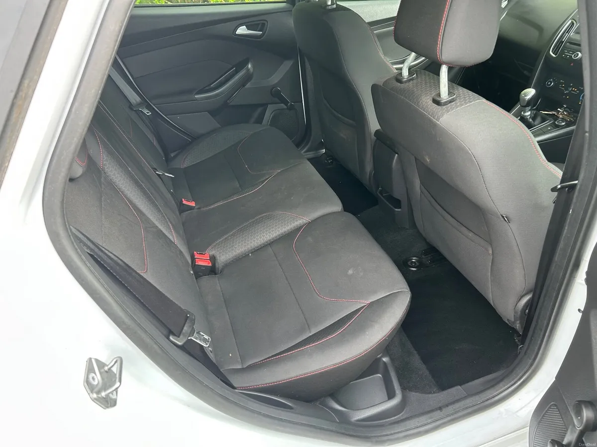 2017 ford focus 1.5 tdci ST LINE - Image 2