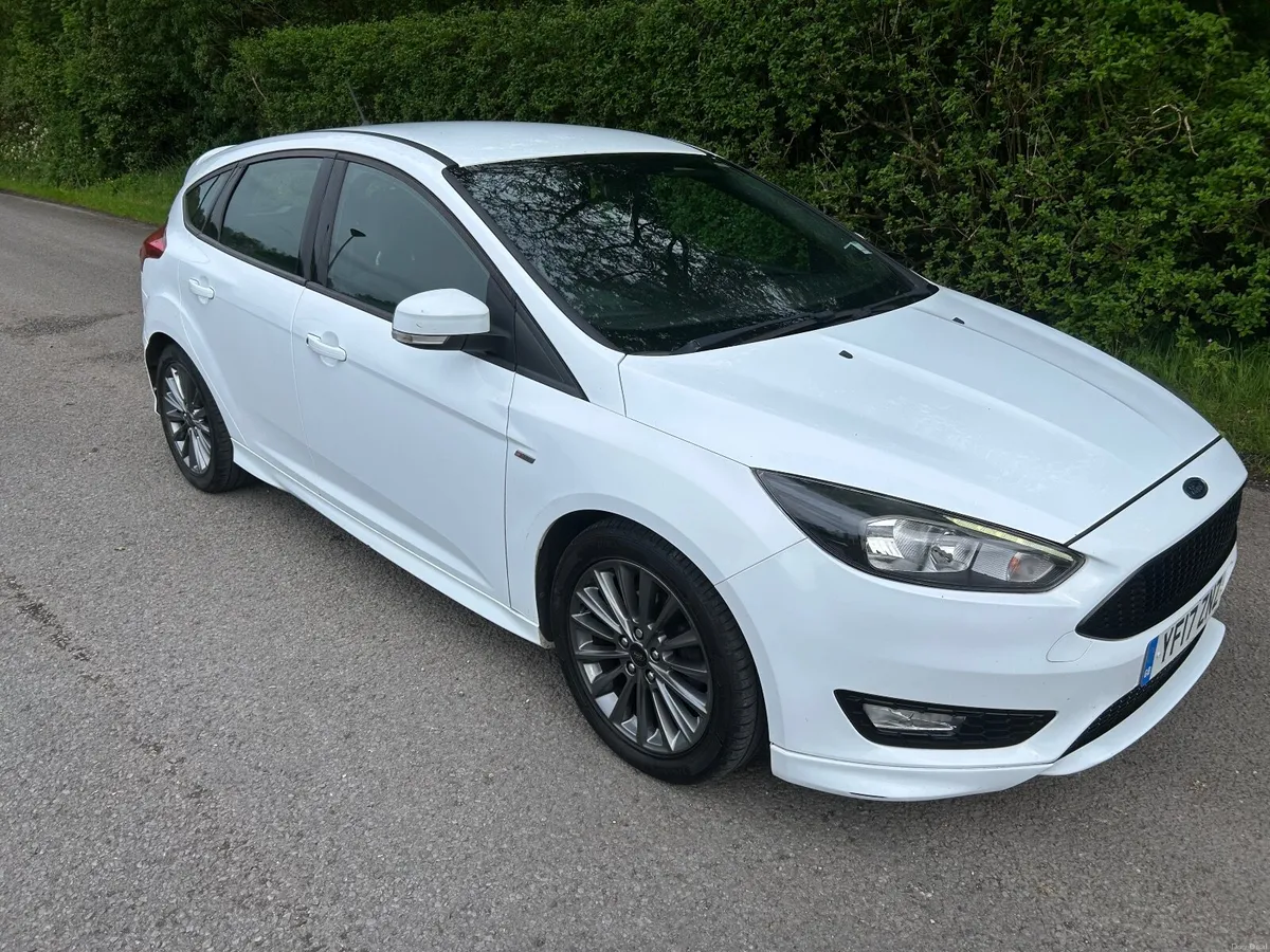 2017 ford focus 1.5 tdci ST LINE - Image 6