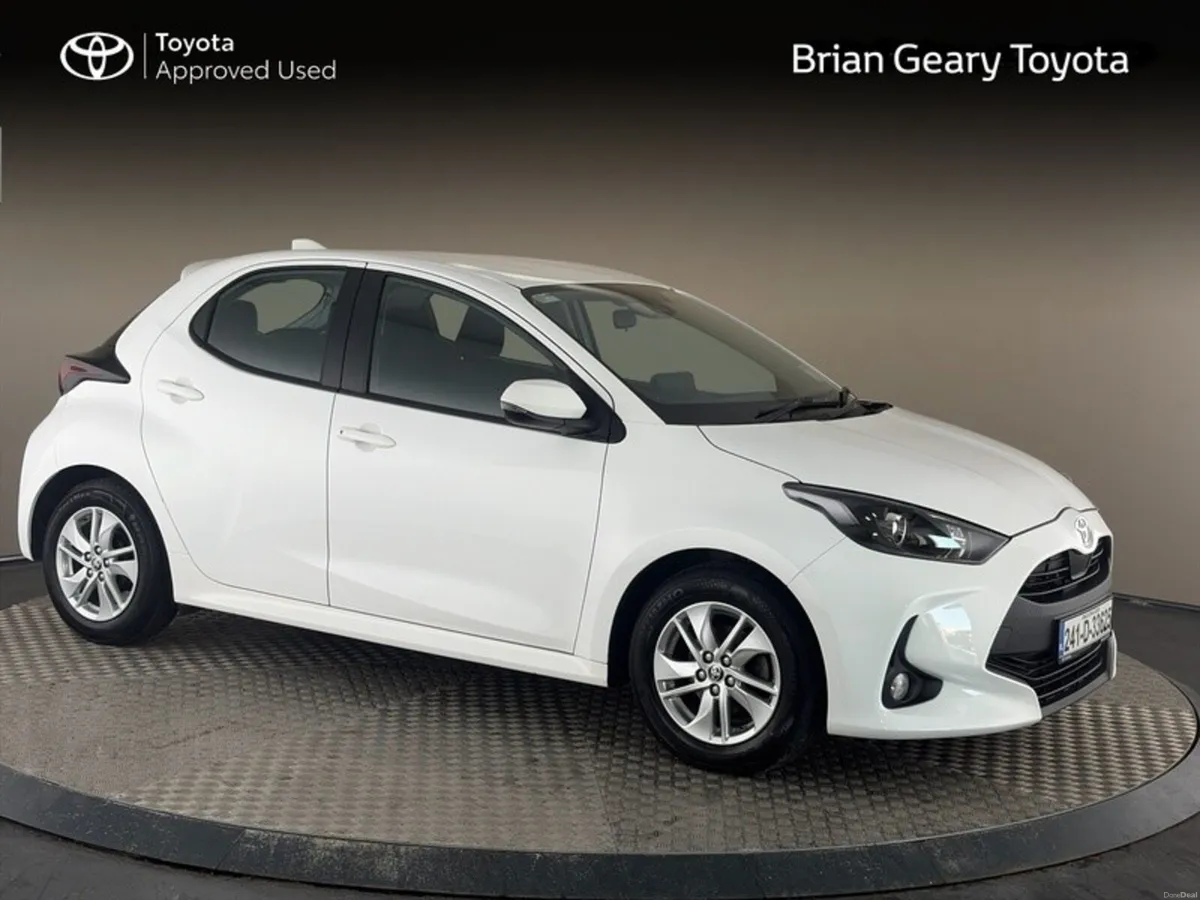 Toyota Yaris 1.5 LUNA Manual - Image 1