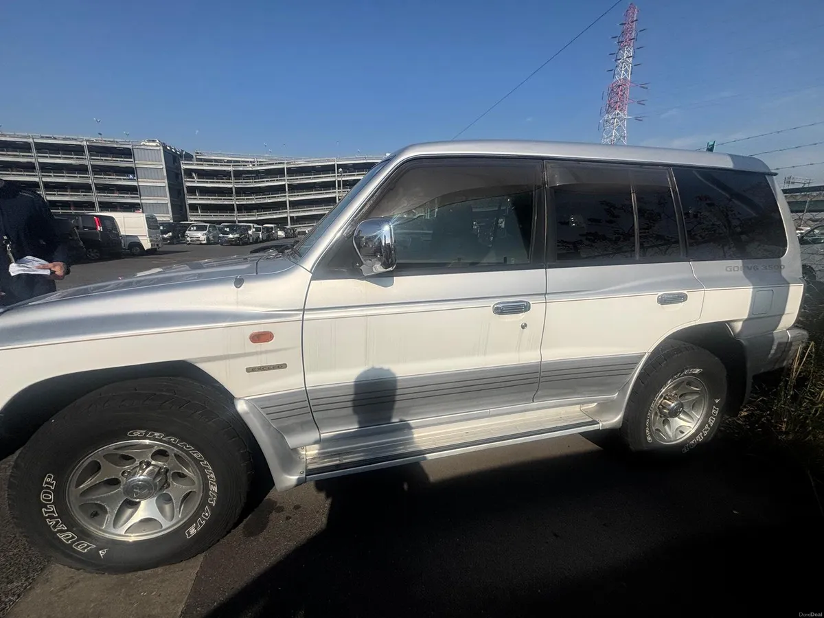 1998 Mitsubishi Pajero 3.5 V6 Petrol Automatic - Image 2