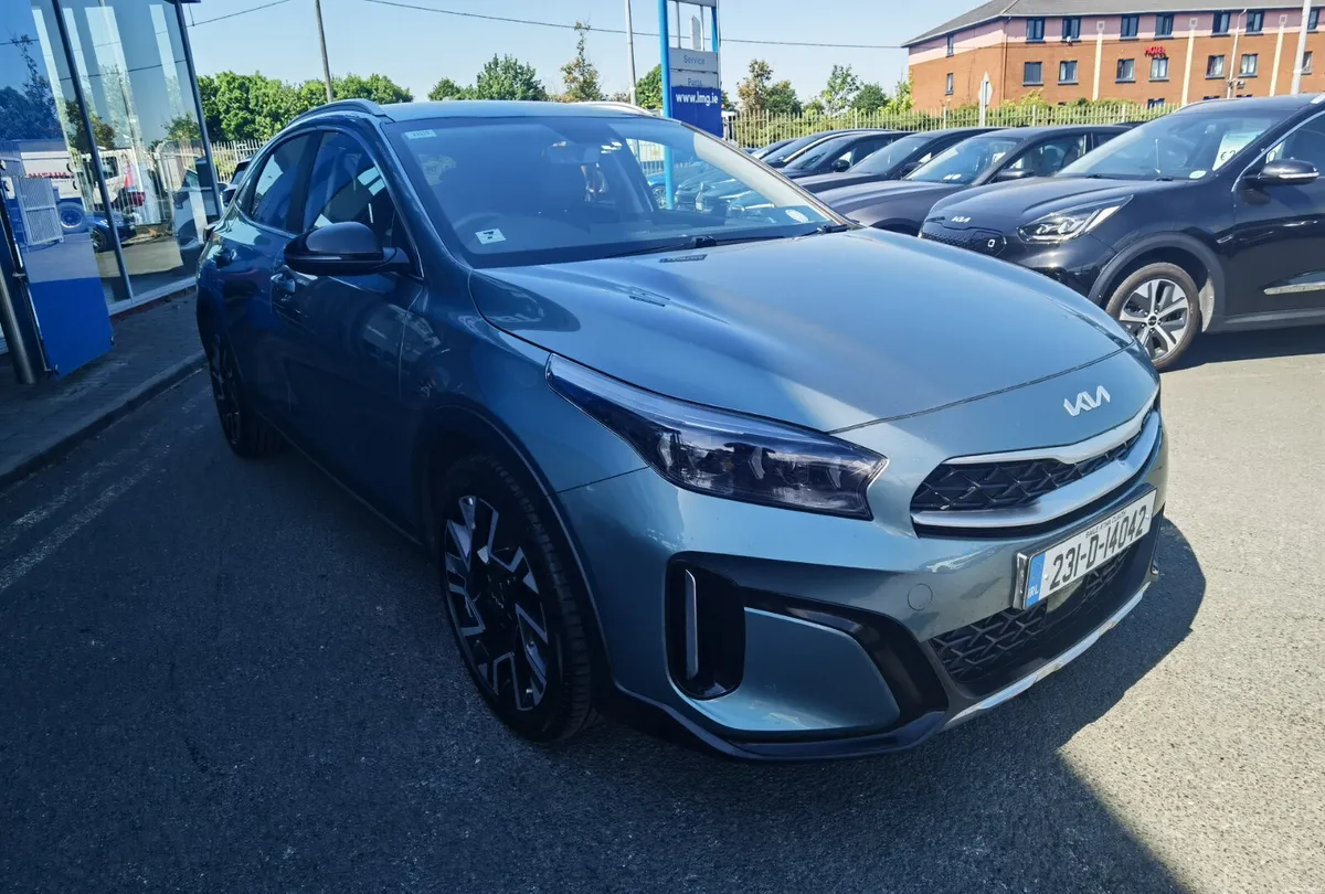 KIA XCEED 1.6 PE AUTOMATIC PETROL PLUG-IN HYBRID - Image 3