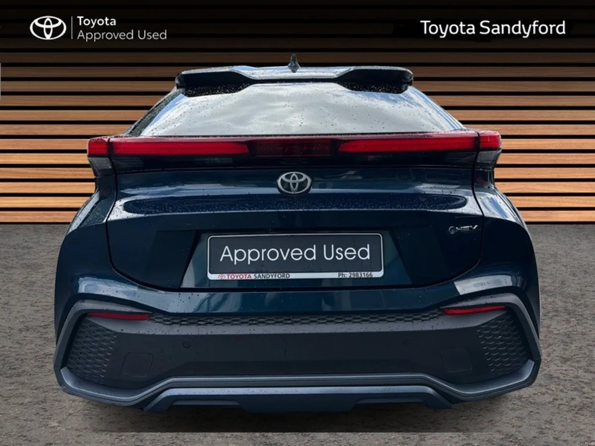 Toyota C-HR HYBRID SPORT WITH EXTRAS // HEATED SEA - Image 4