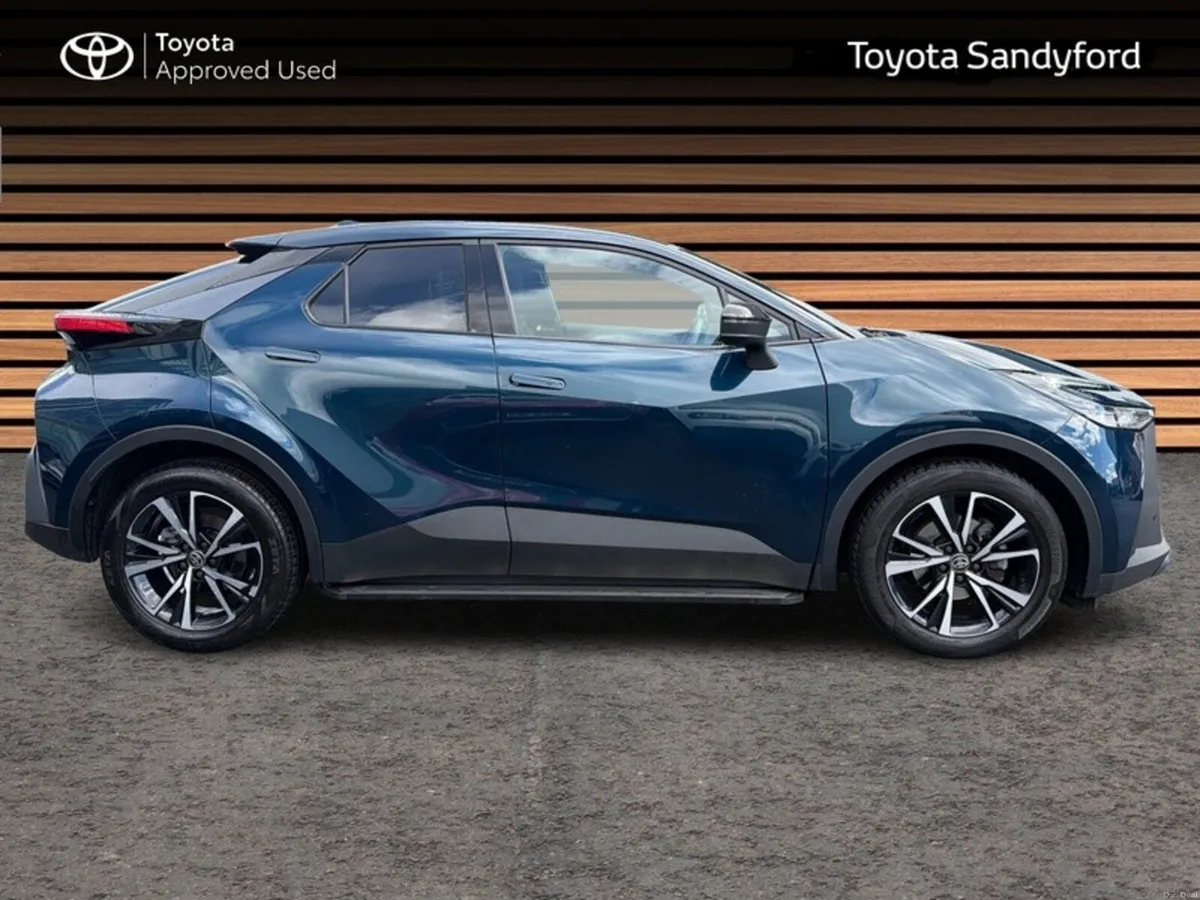Toyota C-HR HYBRID SPORT WITH EXTRAS // HEATED SEA - Image 3