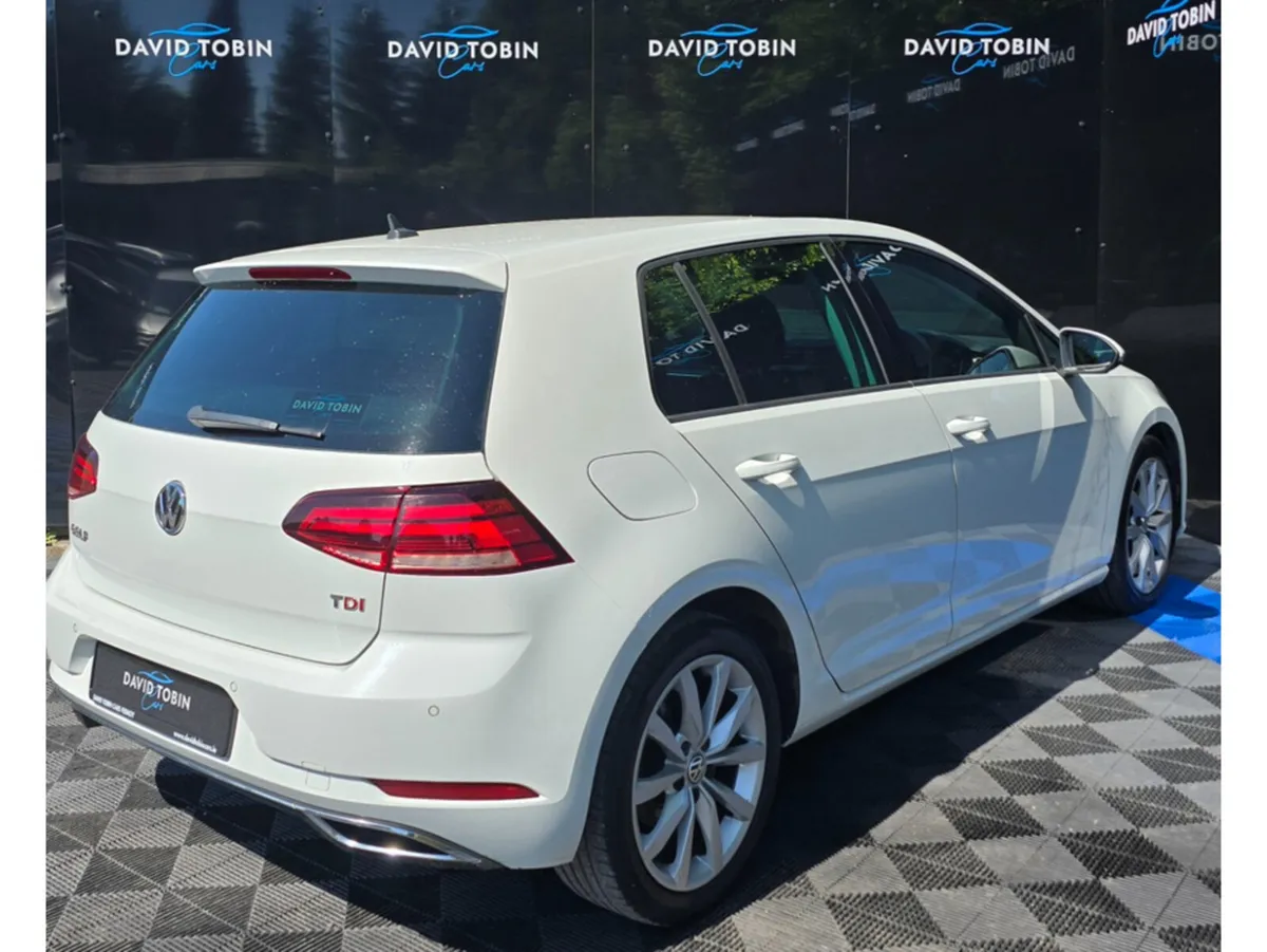 Volkswagen Golf HIGHLINE 1.6 TDI MANUAL - Image 3