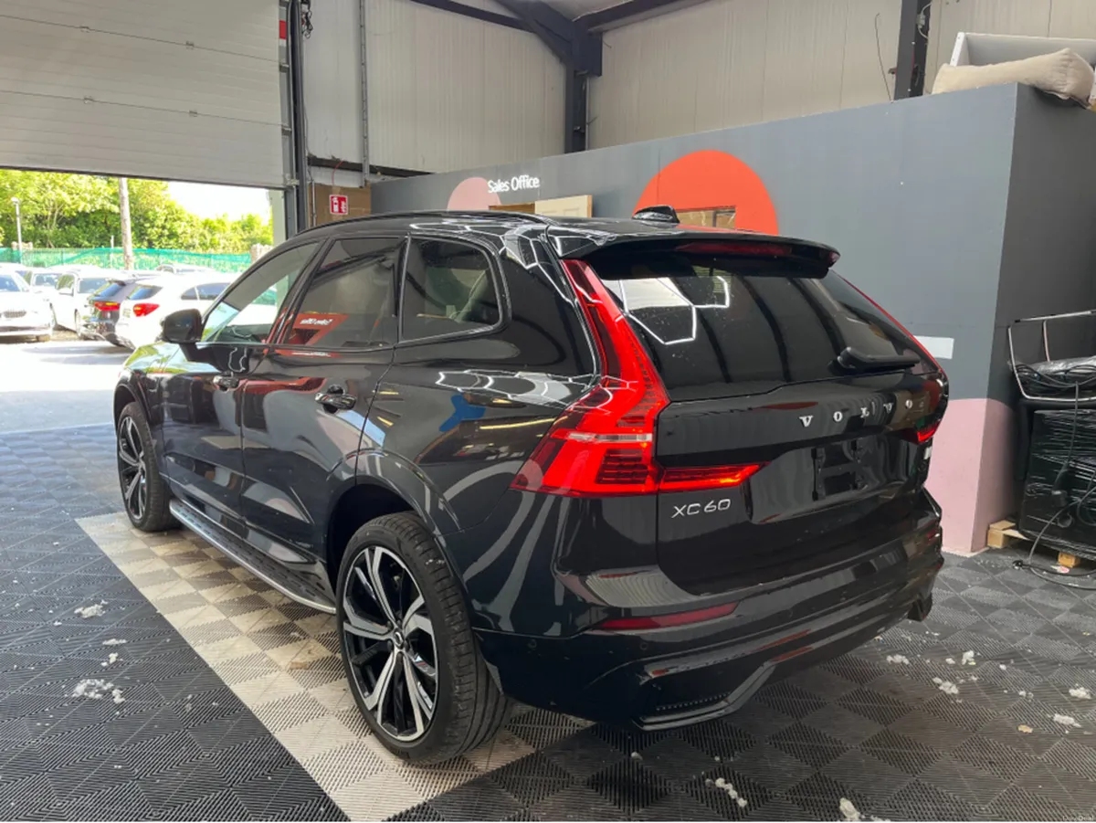 Volvo XC40 2024 VOLVO XC40 RECHARGE T6 2.0 AUTOMAT - Image 4