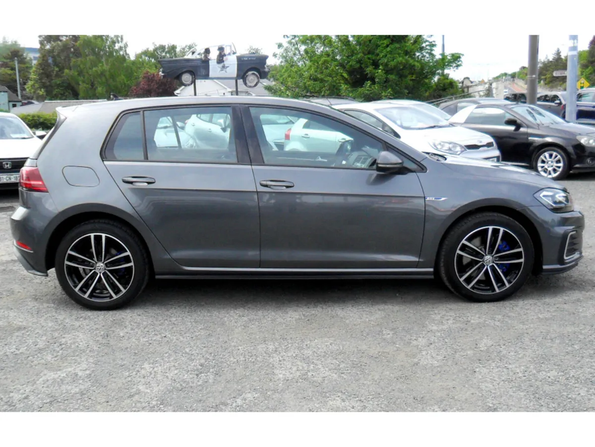 Volkswagen Golf 1.4 TSI GTE 245PS 5DR AUTO......NC - Image 4