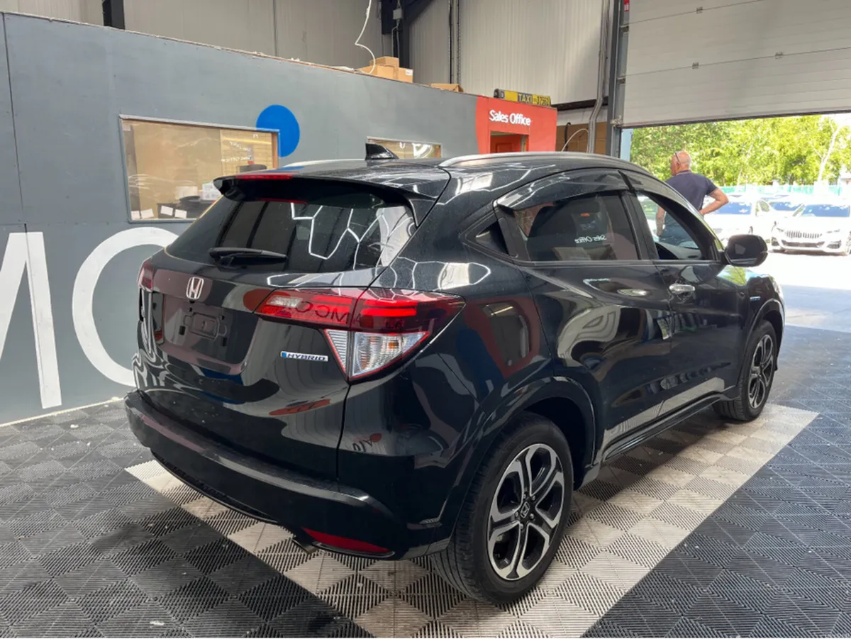 Honda Vezel 2016 HONDA VEZEL HYBRID Z 1.5 AUTOMATI - Image 2