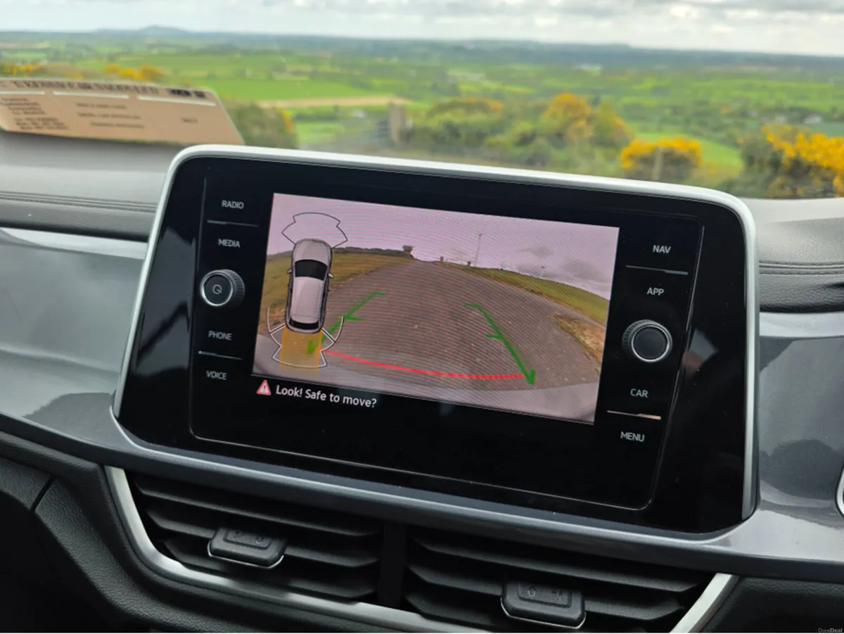 Volkswagen T-Roc STYLE 1.5 TSI D7F 150HP - Image 4