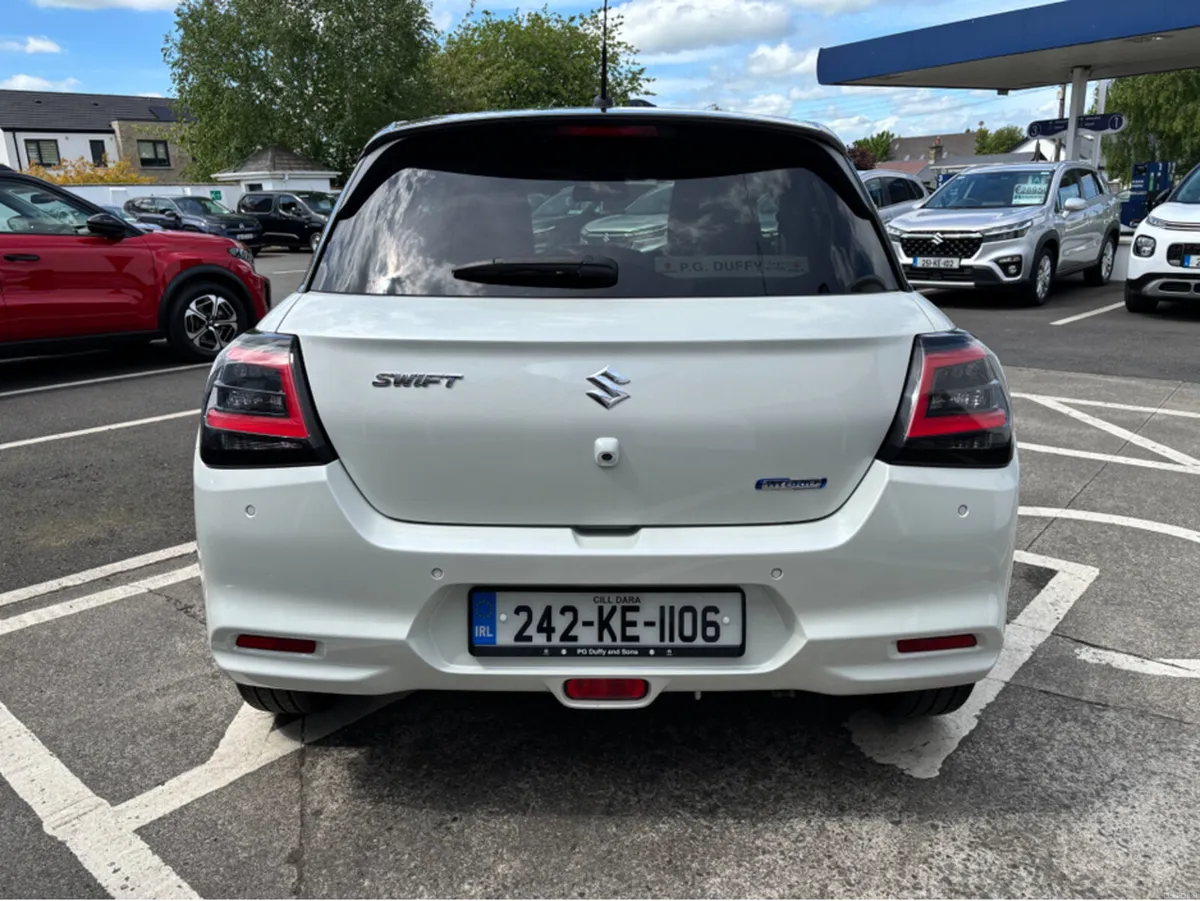 Suzuki Swift 1.2 HYBRID MOTION 5DR - Image 4