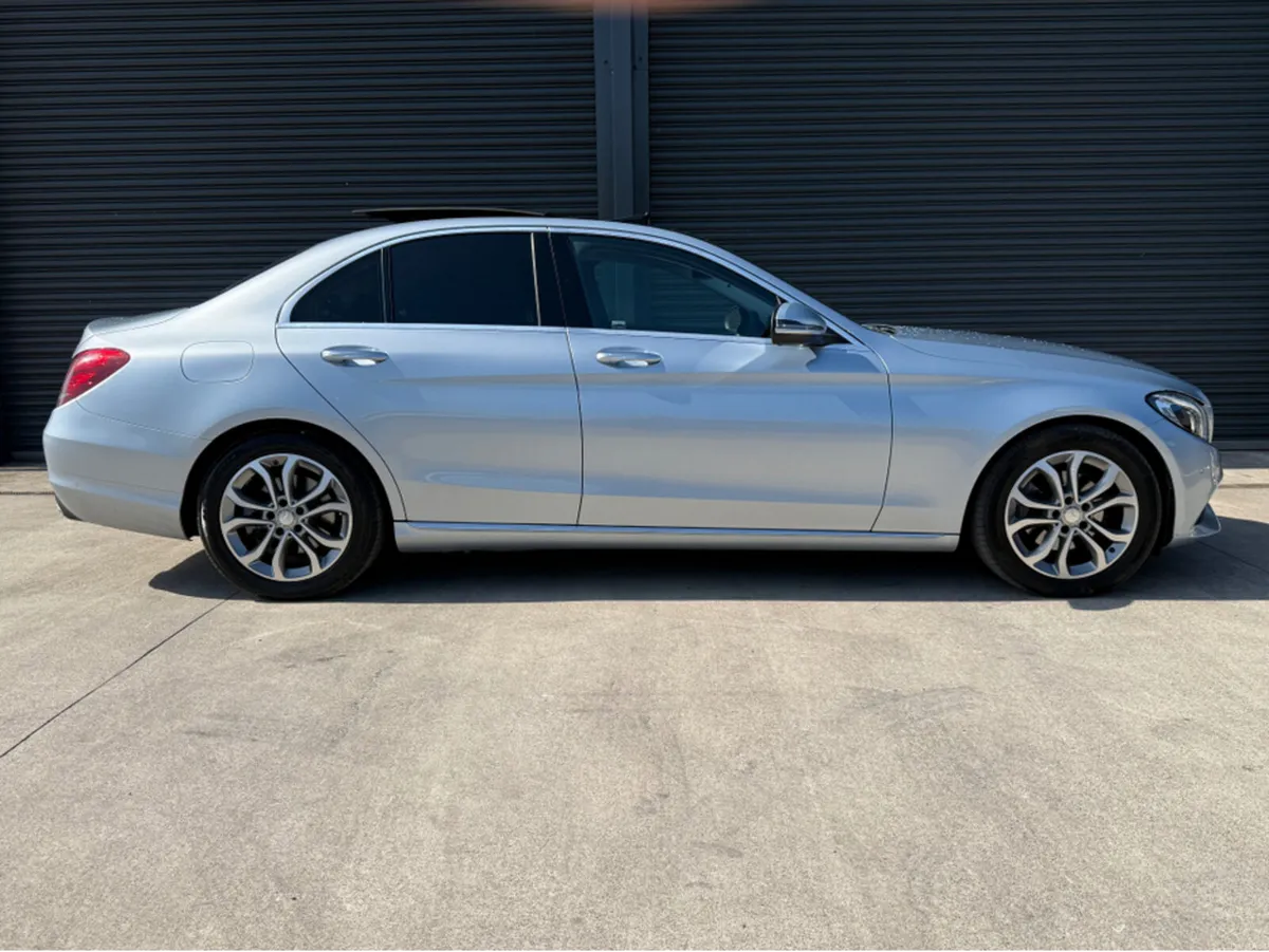 Mercedes-Benz C-Class C220 SPORT PREMIUM 4DR AUTO - Image 4