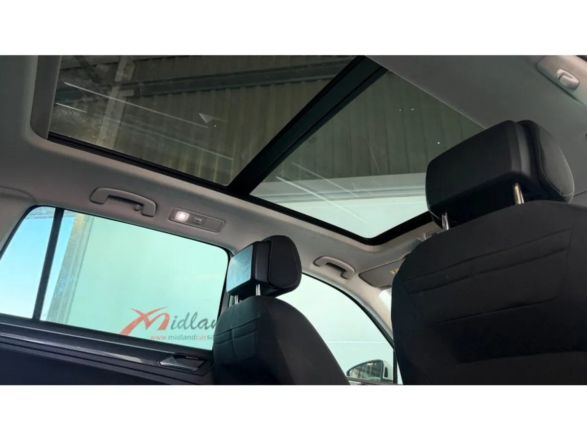 Volkswagen Tiguan ELEGANCE 2.0 TDI *SUNROOF* FWD 1 - Image 6