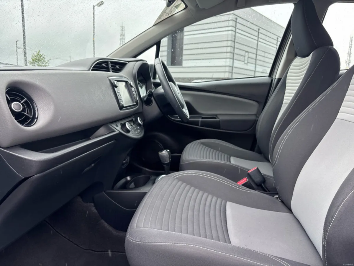 Toyota Yaris - Hybrid - Luna Edition - 1.5 - 5dr & - Image 6