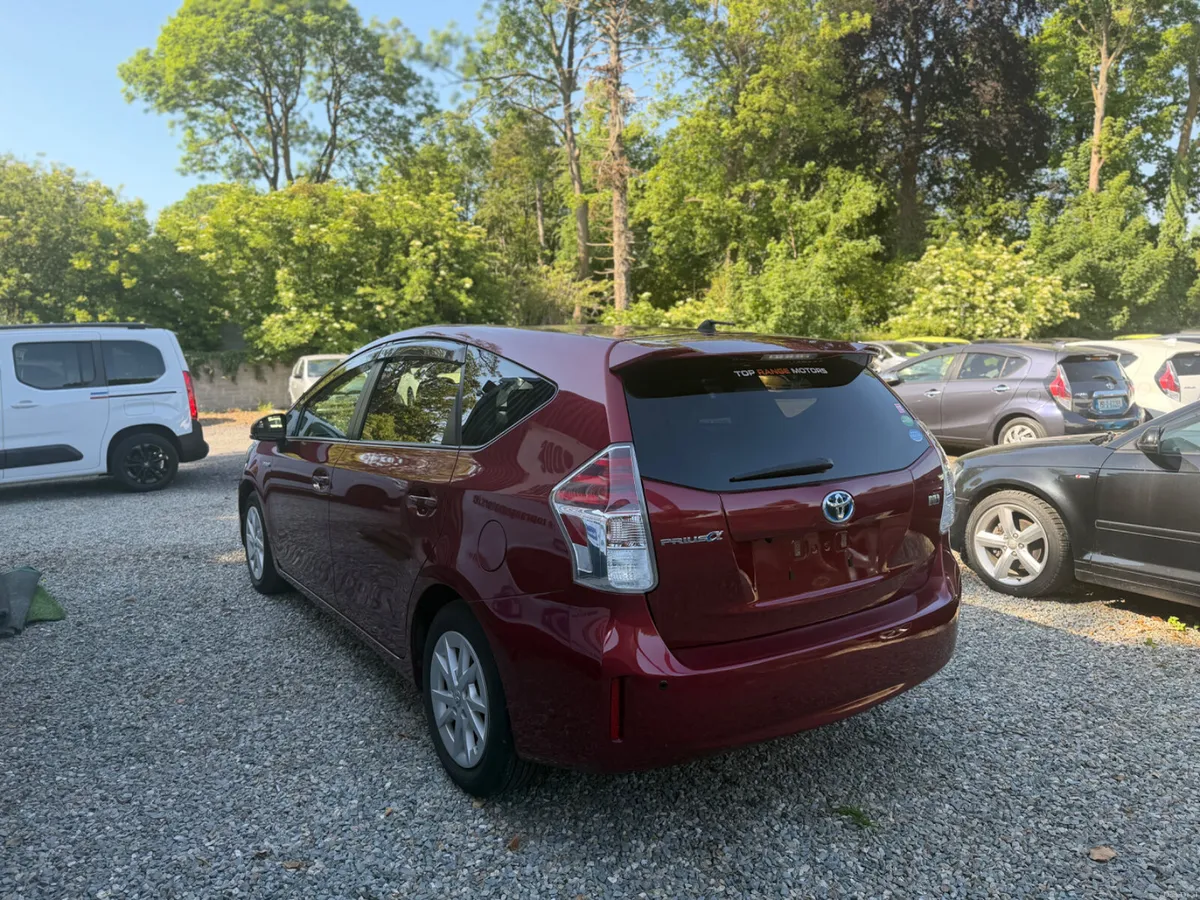 Toyota Prius leather seats - Image 4
