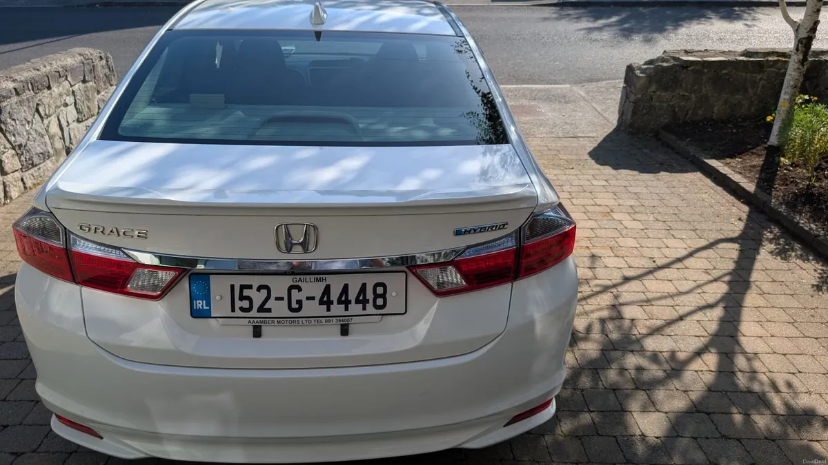 2015 Honda Grace Hybrid Automatic Petrol – Fresh N - Image 3