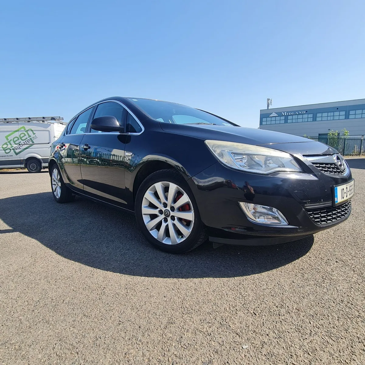 Opel Astra Elite J Model 2010 - Image 1