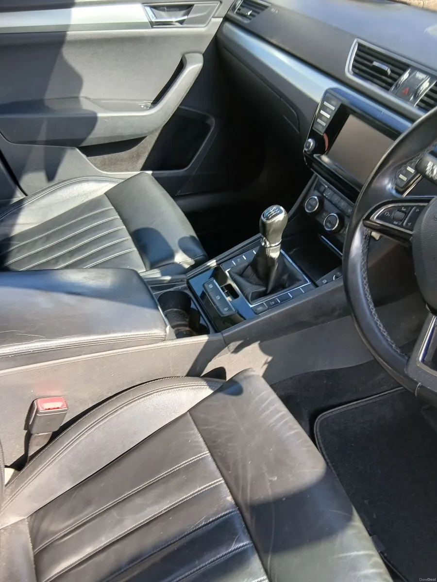 Skoda Superb 2016 - Image 2