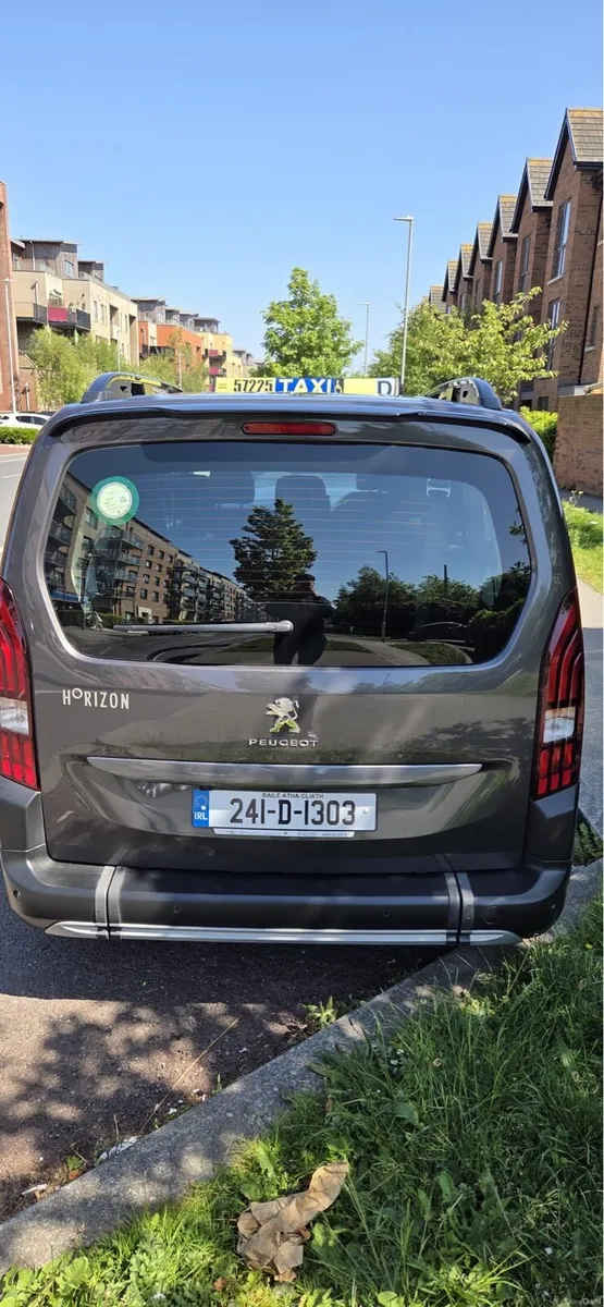 PEUGEOT RIFTER HORIZON 7-SEATER TAXI - Image 3