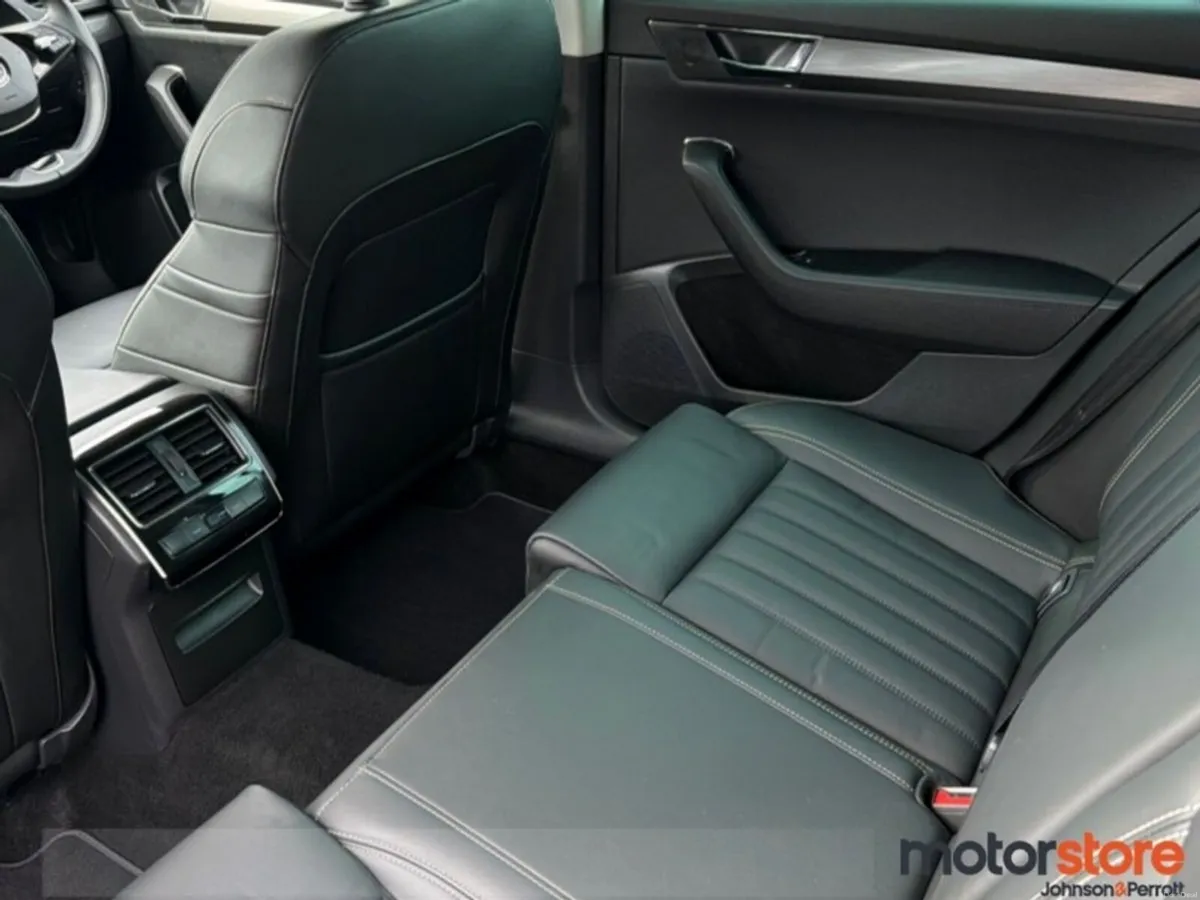 Skoda Superb Style 2.0 Diesel AUTO I LOW MILEAGE! - Image 5