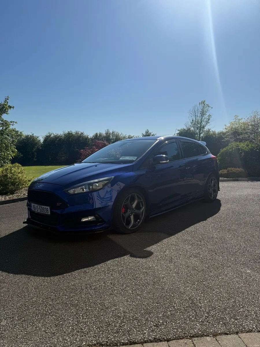 Ford Focus ST3 (€11,500) - Image 1