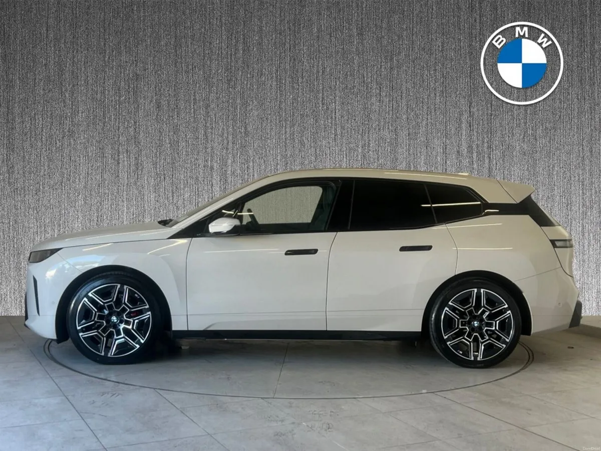 BMW iX xDrive45 M Sport - Image 4