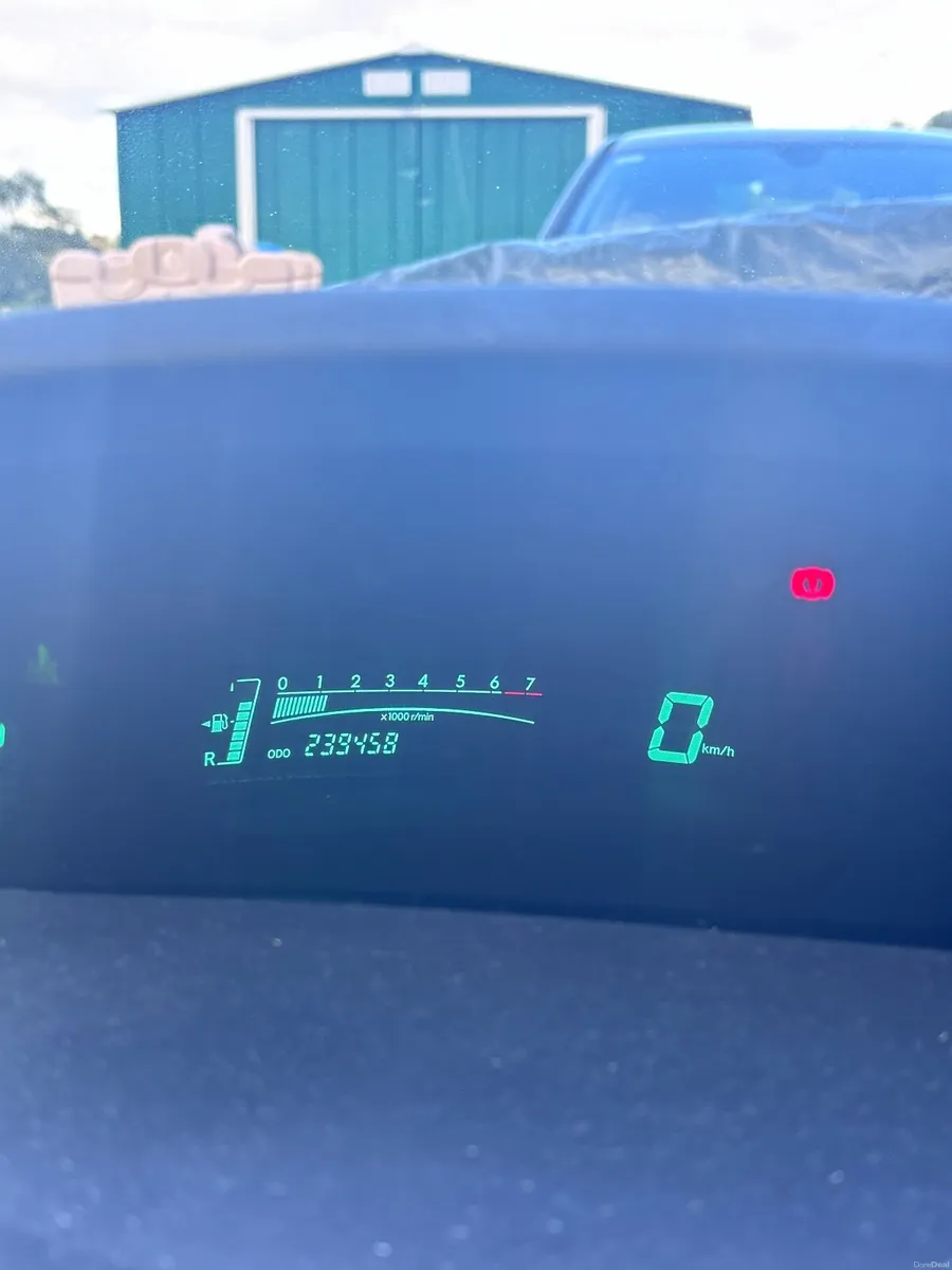Toyota Yaris 2008 - Image 2